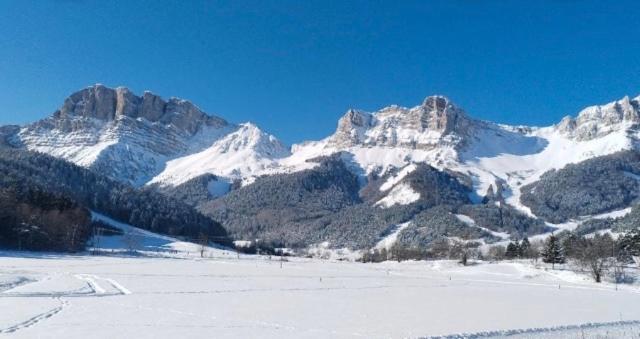 Petit Studio Mansarde 18 M2 Avec Navette Gratuit Aux Pistes De Ski Gresse-en-Vercors Zewnętrze zdjęcie